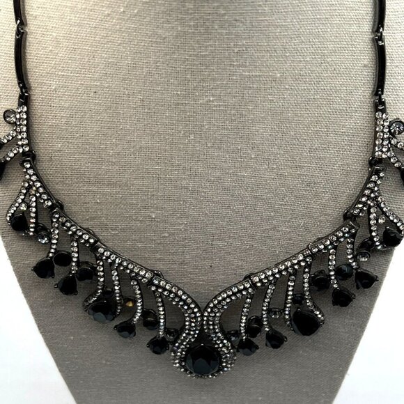 Vintage Black Rhinestone Teardrop Necklace With Silver Tone Accents - Picture 2 of 7